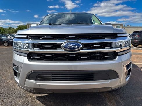 Used 2023 Ford Expedition Max Limited RWD image 4