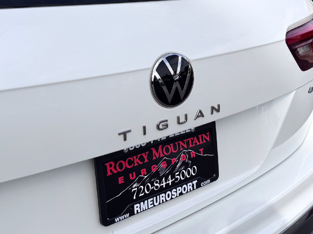 Used 2023 Volkswagen Tiguan SE AWD/4WD image 9