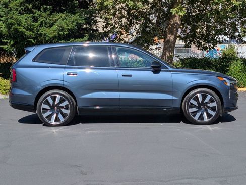 Used 2025 Volvo EX90 Ultra AWD/4WD image 5