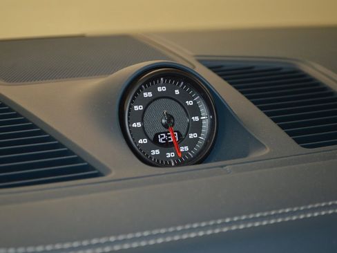 Certified 2021 Porsche Cayenne Coupe image 26