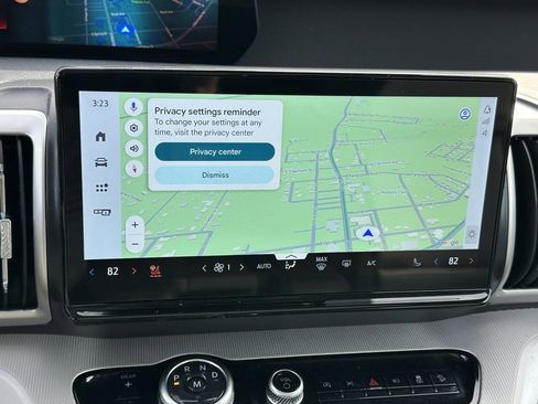 Used 2025 Ford Expedition Active image 6