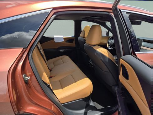 Certified 2025 Lexus RX 350 Premium w/ Accessory Package (Z1) FWD image 22