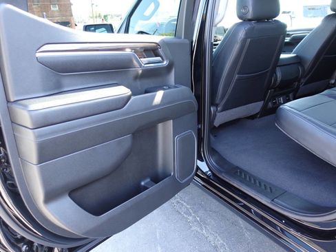 Used 2023 Chevrolet Silverado 1500 LT AWD/4WD image 20