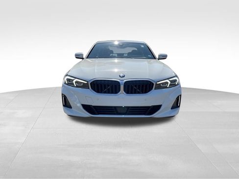Used 2025 BMW 330i Sedan image 3