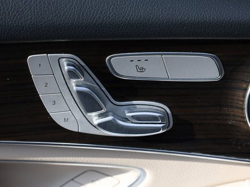 Used 2022 Mercedes-Benz GLC 300 image 14