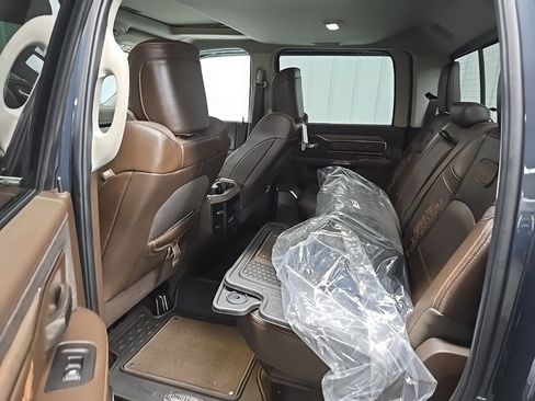 Used 2025 RAM 2500 Limited AWD/4WD image 29