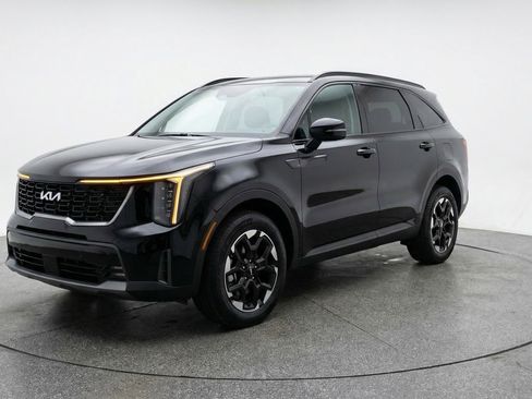 Used 2024 Kia Sorento S image 3
