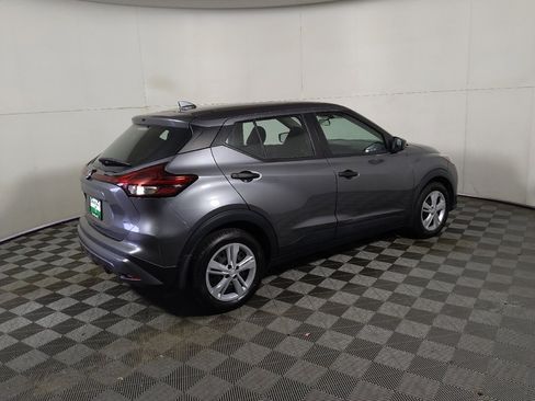 Used 2021 Nissan Kicks S FWD image 10