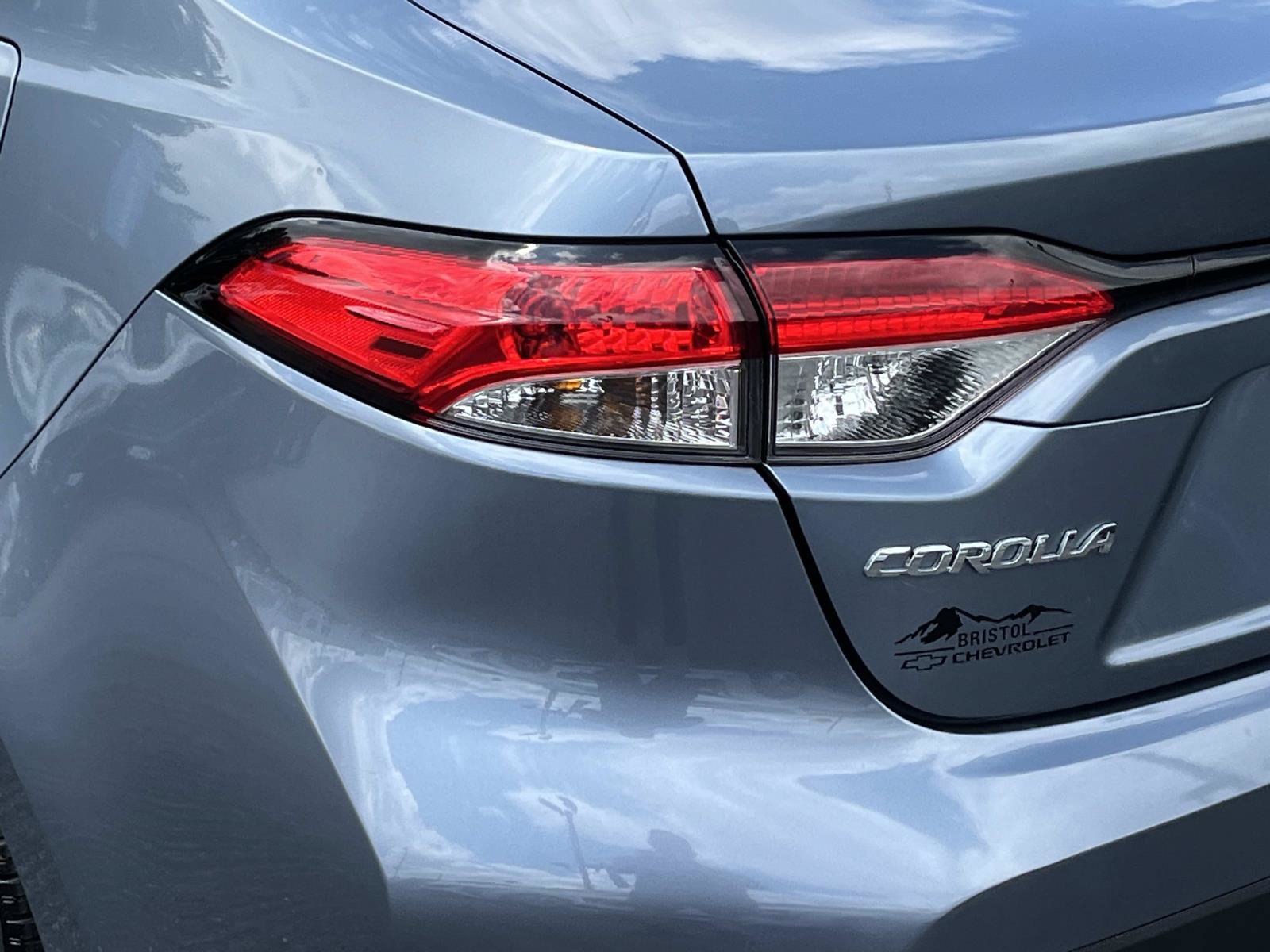 Used 2024 Toyota Corolla LE FWD image 6