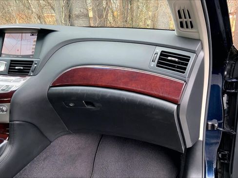 Used 2019 INFINITI Q70 L 3.7 AWD/4WD image 19