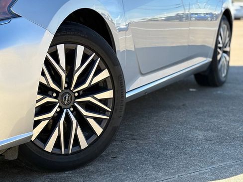 Certified 2023 Nissan Altima 2.5 SV image 10