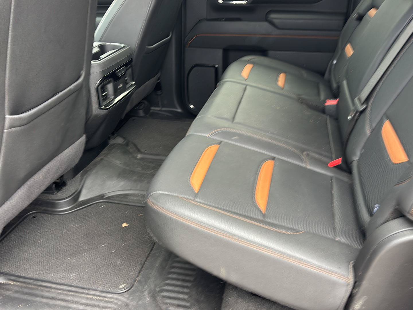 Used 2024 GMC Sierra 2500 AT4 w/ AT4 Premium Plus Package AWD/4WD image 15