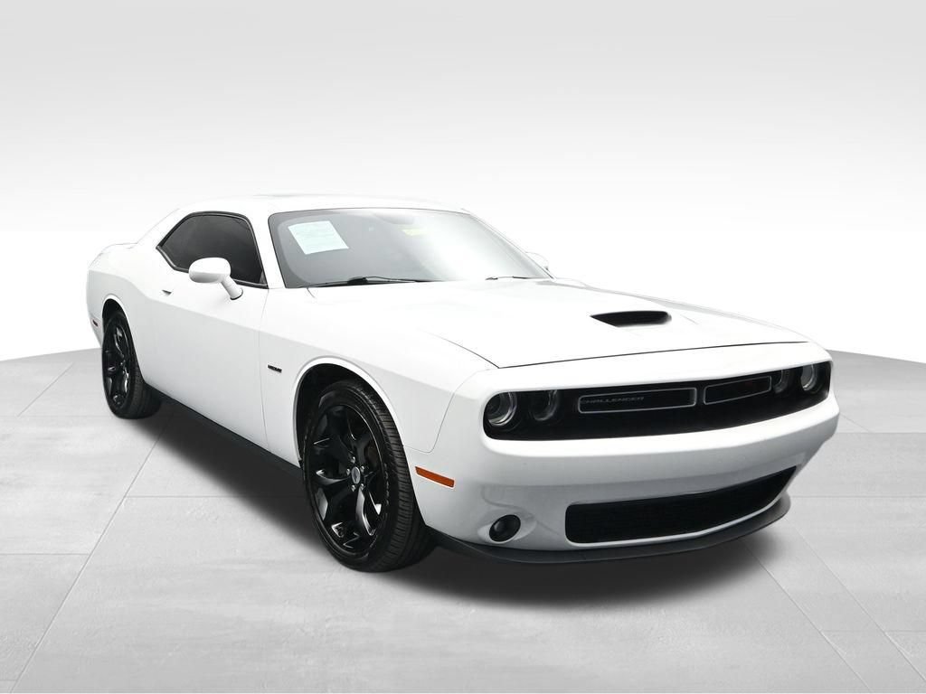 Used 2018 Dodge Challenger R/T RWD image 7