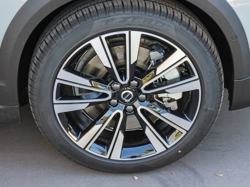 New 2026 Volvo V60 B5 Cross Country Ultra w/ Climate Package image 12