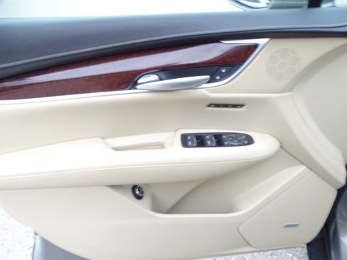 Used 2017 Cadillac XT5 Luxury AWD/4WD image 17