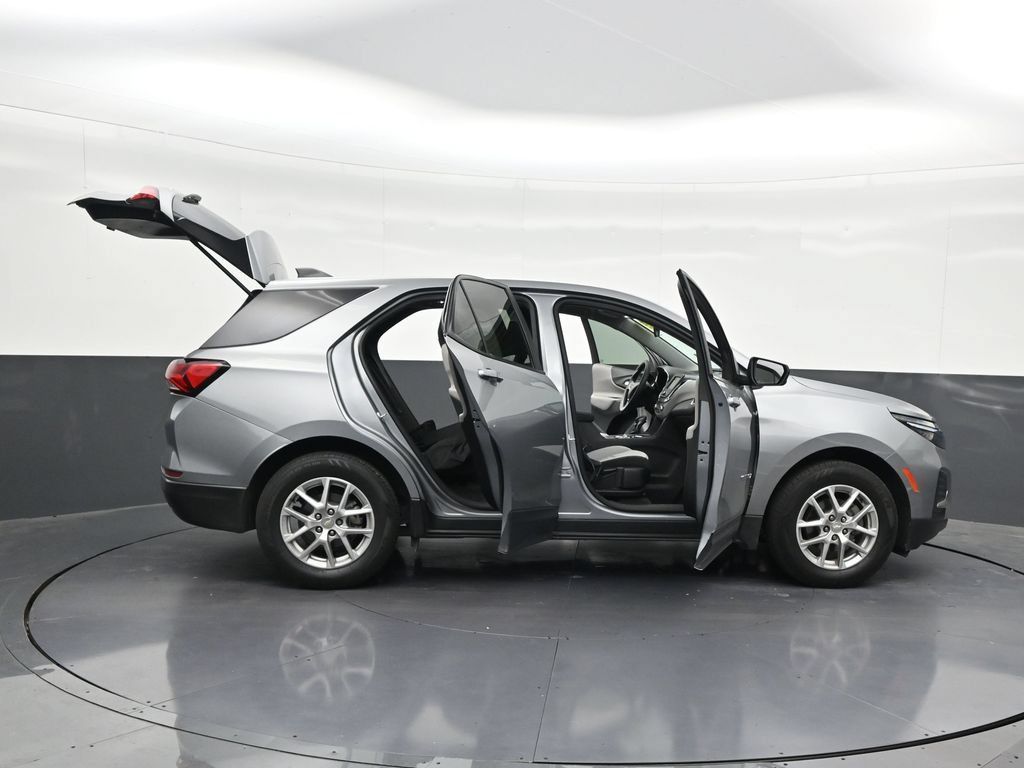 Used 2023 Chevrolet Equinox LS w/ LS Convenience Package FWD image 35