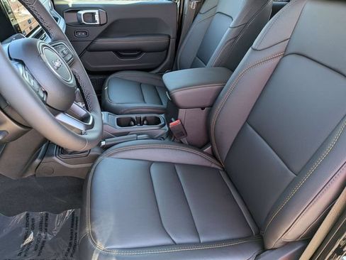 New 2026 Jeep Gladiator Sport AWD/4WD image 16