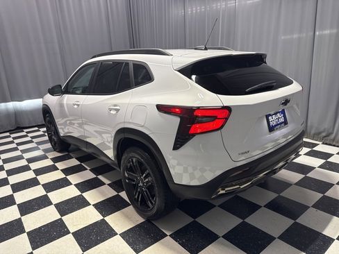 Used 2024 Chevrolet Trax ACTIV w/ Sunroof Package image 6