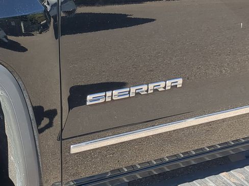 Used 2018 GMC Sierra 1500 SLT image 18