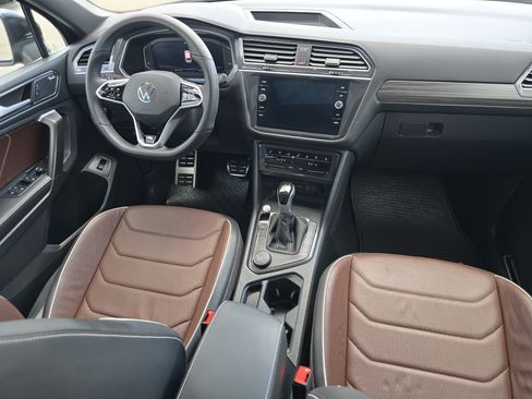 Certified 2024 Volkswagen Tiguan SEL R-Line AWD/4WD image 21