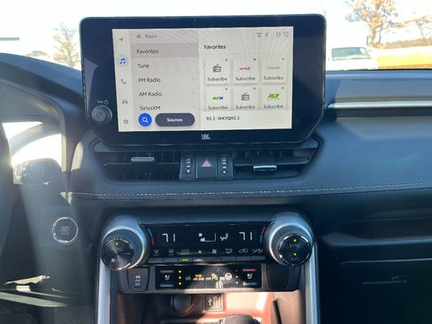 Used 2024 Toyota RAV4 Limited image 23