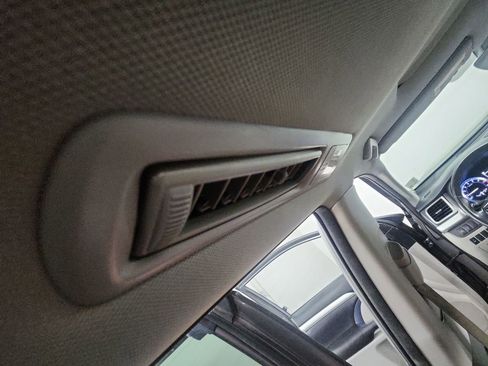 Used 2017 Toyota Highlander XLE FWD image 21