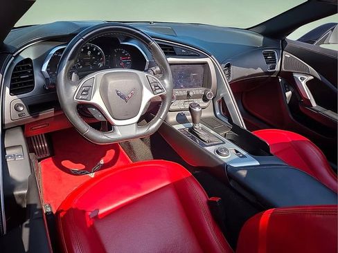 Used 2019 Chevrolet Corvette Stingray Coupe w/ Carbon Flash Badge Package RWD image 13
