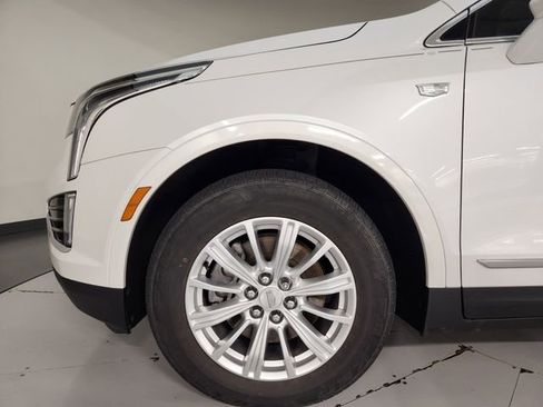 Used 2019 Cadillac XT5 FWD image 11