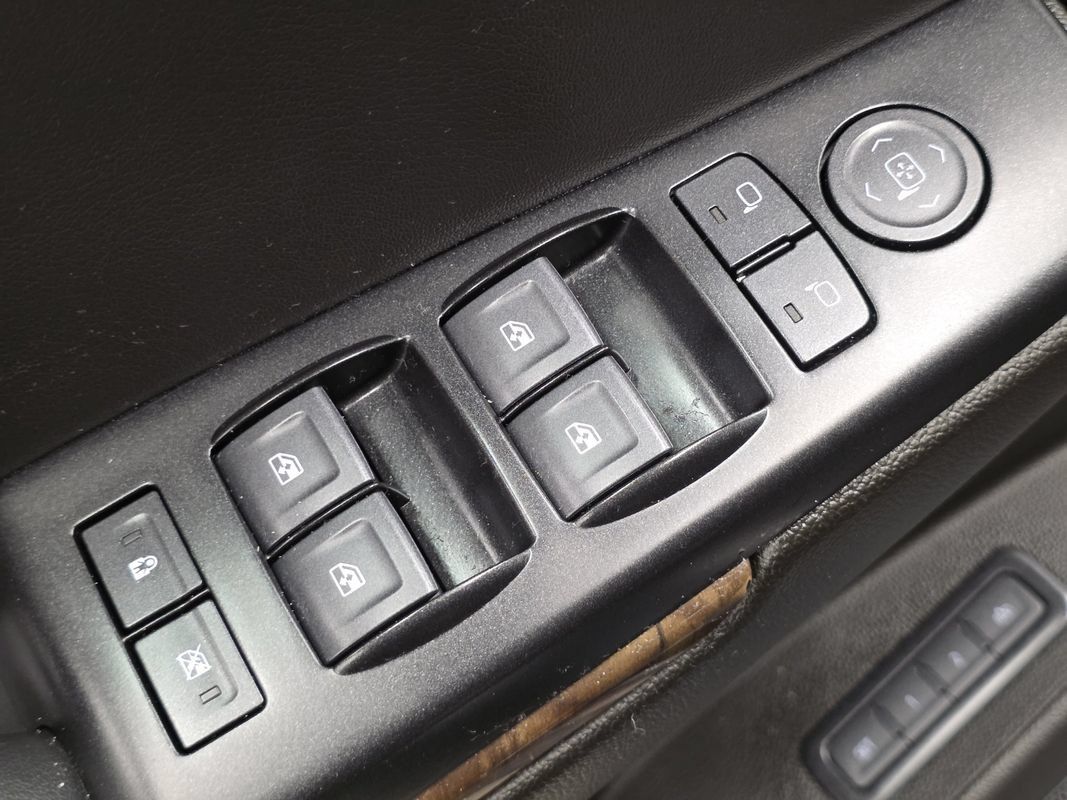 Used 2019 Chevrolet Suburban LT AWD/4WD image 28