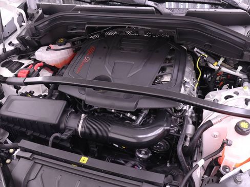 New 2026 Alfa Romeo Stelvio Sprint AWD/4WD image 17