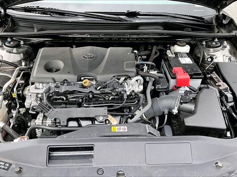 Used 2024 Toyota Camry SE FWD image 31