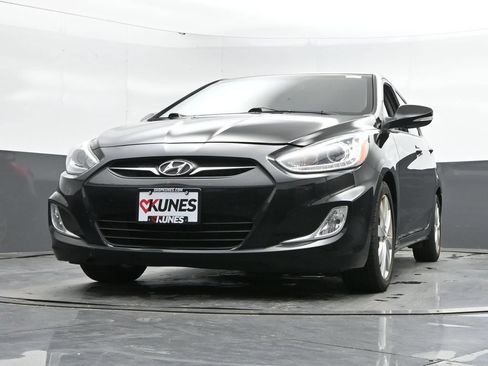 Used 2014 Hyundai Accent SE FWD image 41