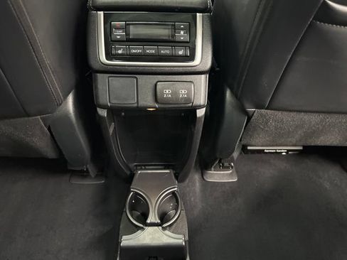 Used 2020 Subaru Ascent Limited w/ Technology Package AWD/4WD image 37