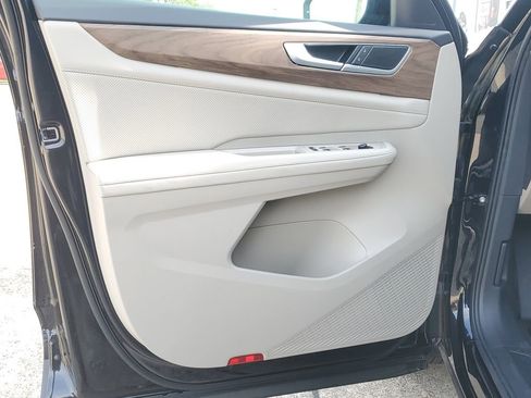 New 2026 Volkswagen Atlas SE FWD image 18
