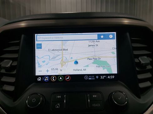 Used 2022 GMC Acadia Denali w/ Denali Ultimate Package image 26