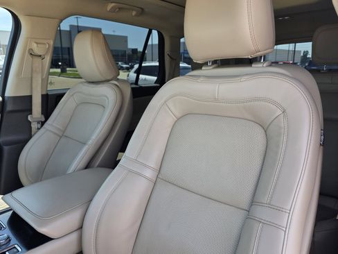 Used 2022 Lincoln Aviator Reserve w/ Elements Package Plus RWD image 26