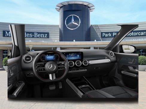 New 2026 Mercedes-Benz GLB 250 image 3