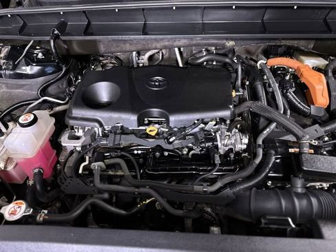 Used 2023 Toyota Highlander XLE image 49