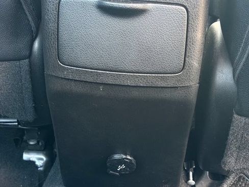 Used 2017 Toyota Corolla SE FWD image 16