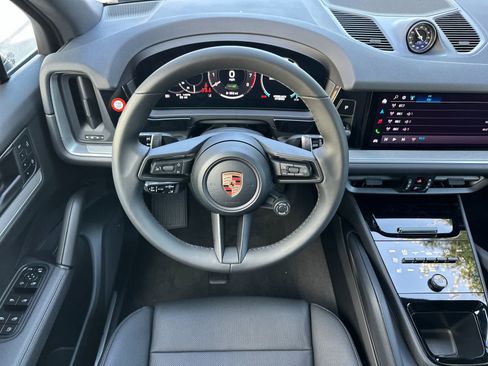 New 2026 Porsche Cayenne E-Hybrid AWD/4WD image 15