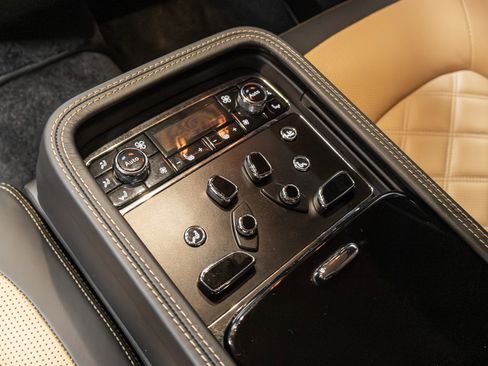 Used 2016 Bentley Mulsanne Speed image 28