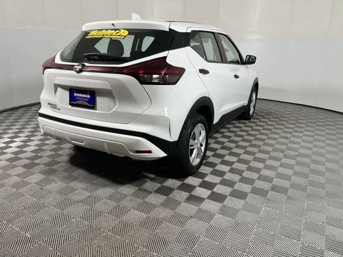 Used 2025 Nissan Kicks Play S FWD image 8
