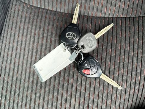Used 2010 Toyota 4Runner SR5 RWD image 27
