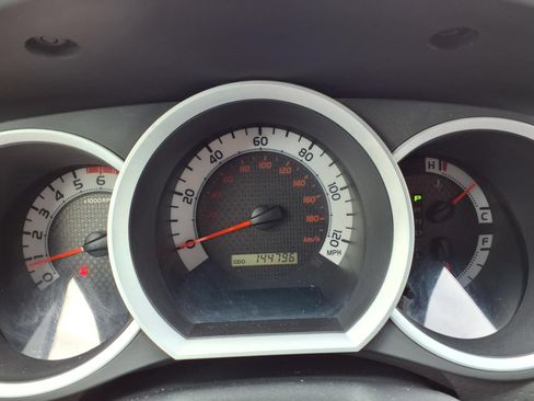 Used 2015 Toyota Tacoma PreRunner w/ TRD Off-Road Package RWD image 19