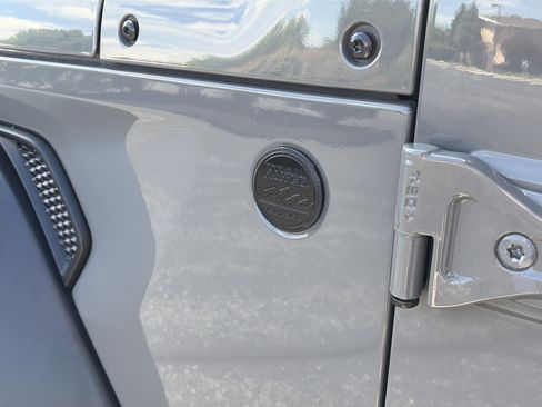 Used 2020 Jeep Wrangler Sport AWD/4WD image 10