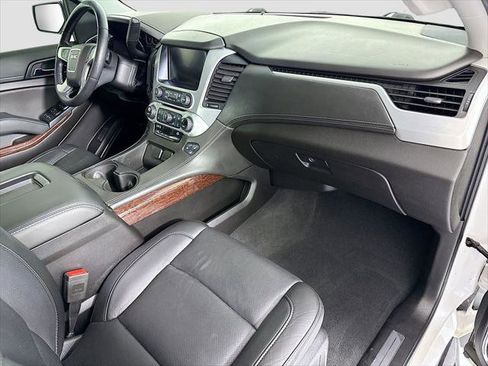 Used 2019 GMC Yukon SLT w/ Premium Edition AWD/4WD image 18