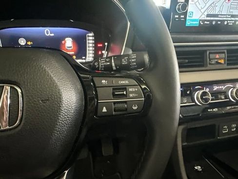 Certified 2025 Honda Pilot Elite image 16