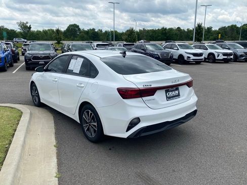 Certified 2024 Kia Forte LXS FWD image 5
