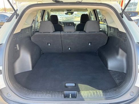 Certified 2024 Kia Sportage LX image 9