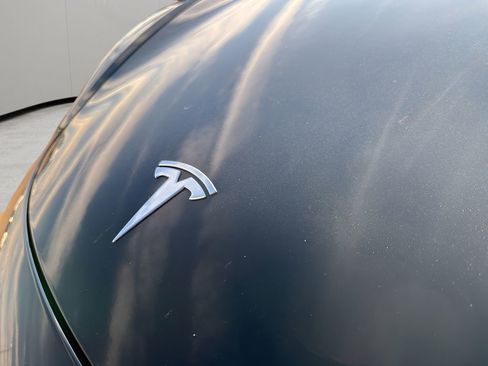 Used 2018 Tesla Model 3 Long Range AWD/4WD image 32